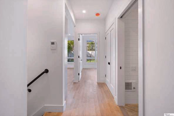 61 Schaefer St, Brooklyn, NY — photo 5