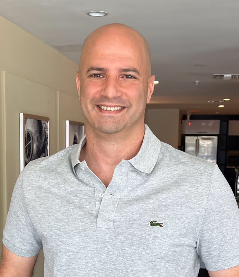 Roy Gutman